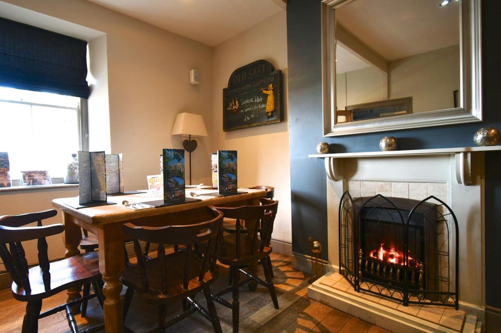 Carew Inn エクステリア 写真